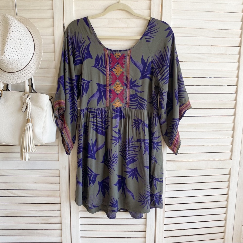 3/$25 Roxy Embroidered Dress - S